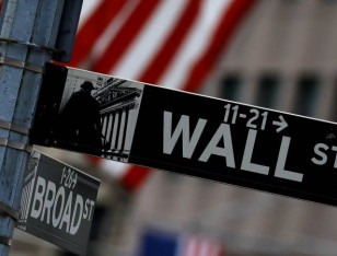 ارتفاع العقود الآجلة الأمريكية مع بيانات مؤشر مديري المشتريات، والتركيز على الأرباح