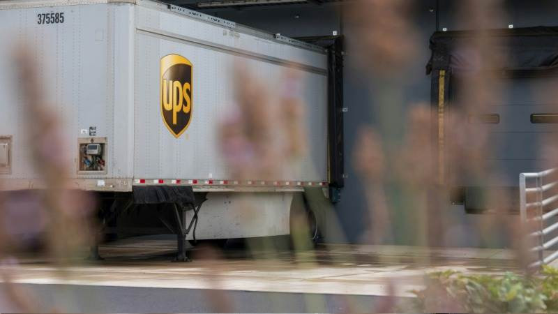 قفزت أسهم UPS بأكثر من 22% في بداية التداول بعد الأرباح