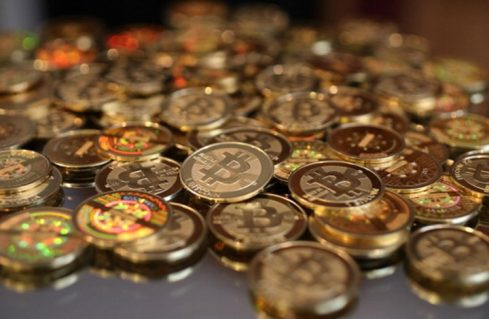 ماهي استراتيجيات تداول البيتكوين والعوامل المؤثرة عليه