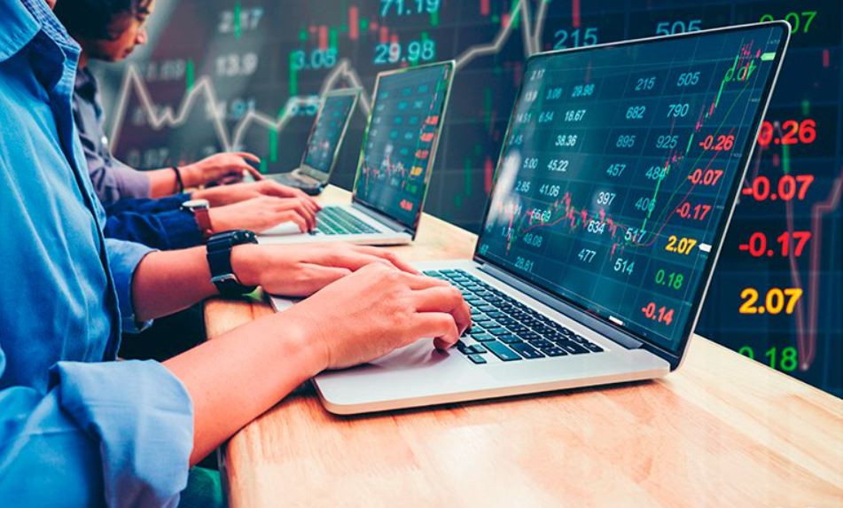 قائمة العصيمي: الأسهم النقية في القطاعات السعودية لعام 1446 هـ (2025)