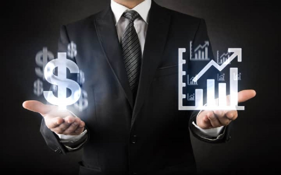 ما الفرق بين الاكتتاب والتداول والاستثمار وشراء الأسهم